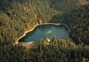 Найкрасивіше озеро України – карпатський Синевир