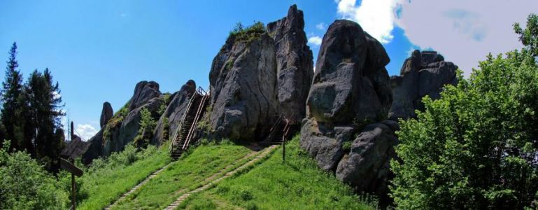 Фортеця Тустань, заповідник ”Сколівські Бескиди”